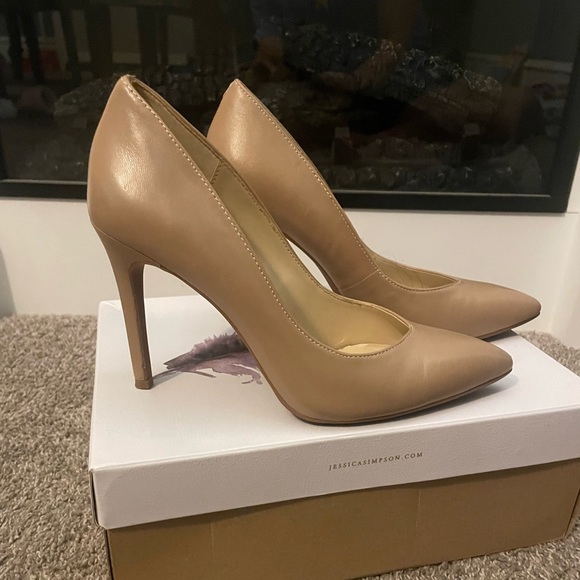 Jessica Simpson Shoes - Size 6 nude Jessica Simpson heels